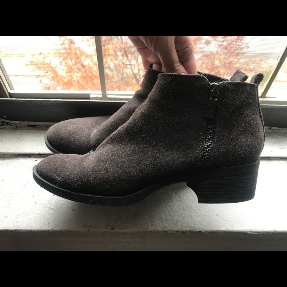 Kenneth Cole Reaction booties
